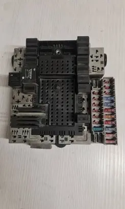 Volvo V70 Fuse box set 8645410 8645411 000000873695