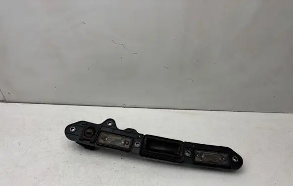 Volkswagen Jetta V Tailgate exterior lock 1T0827573