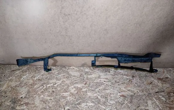 Cadillac SRX Wiper trim 25768133