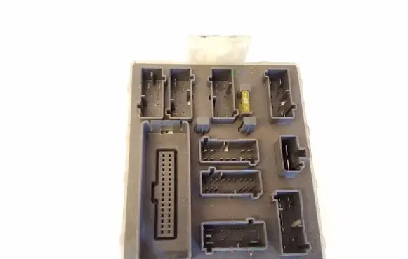 Ford Focus Fuse module 98AG14N089AA LO011912A