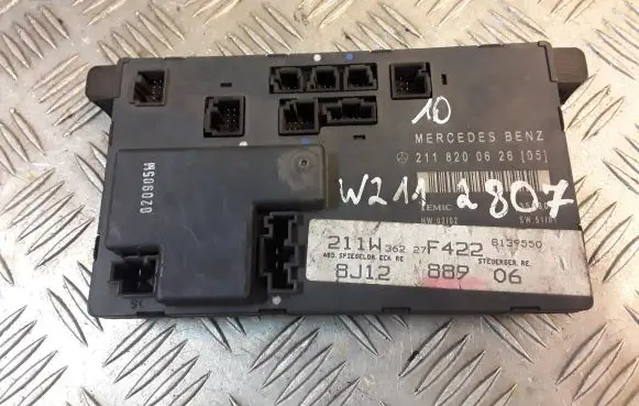 Mercedes-Benz E W211 Door control unit/module 2118200626 A2118200626