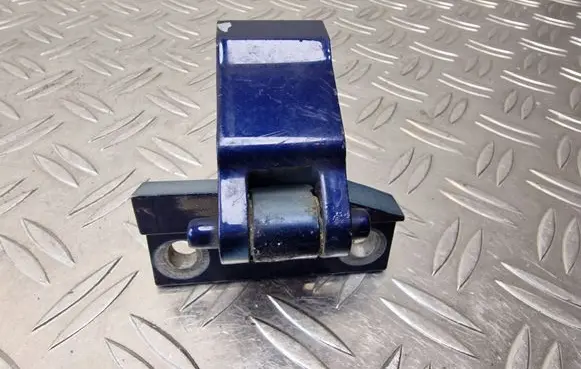Audi A8 S8 D2 4D Rear door upper hinge 4D0833402