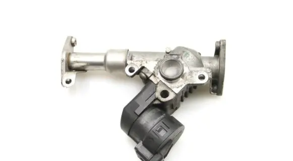 BMW 3 E90 E91 EGR valve 7563241