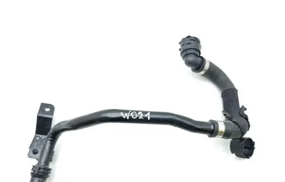 Engine coolant pipe/hose