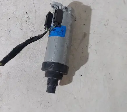 BMW 5 E60 E61 Seat adjustment motor 0130002613