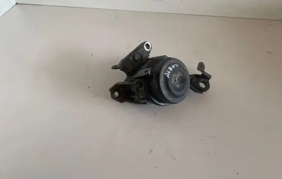 Toyota Avensis T250 Engine mount bracket 1230527020