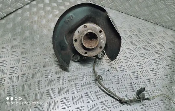 Peugeot 308 Rear wheel hub 051190