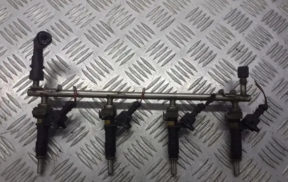Opel Zafira B Fuel main line pipe