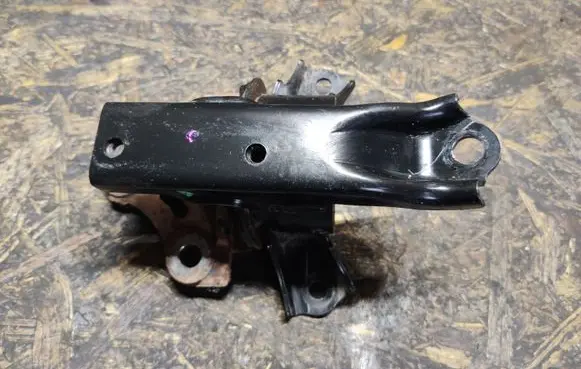 Mitsubishi Space Star Gearbox mount A5Y7