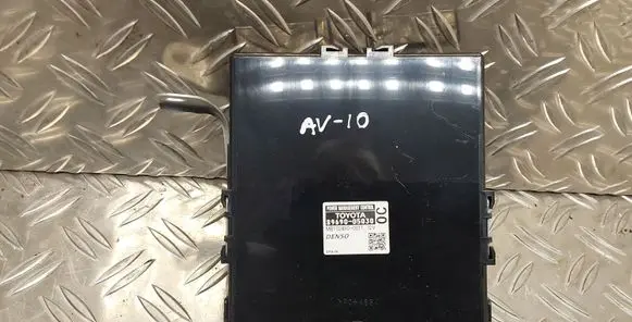 Toyota Avensis T270 Engine control unit/module ECU 8969005030