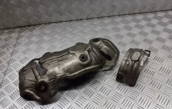 Toyota Avensis T250 Exhaust heat shield