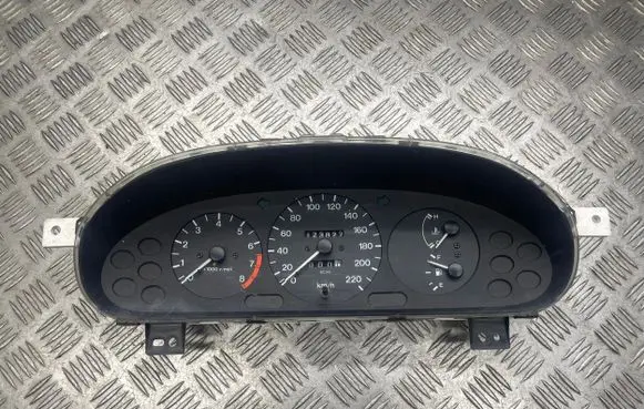 Mazda 323 F Speedometer (instrument cluster) BE6L PLK02