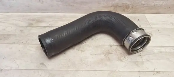 Mitsubishi Grandis Air intake hose/pipe