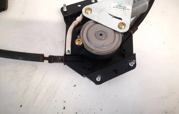 Chrysler PT Cruiser Front door window regulator motor 