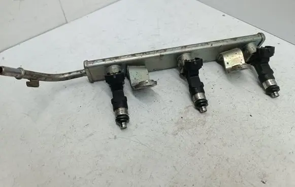 Mitsubishi Space Star Fuel injector 1465A331 EAT320 KMN230B
