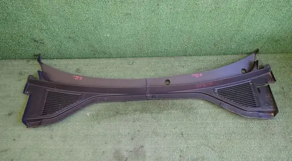 Volkswagen T-Roc Wiper trim