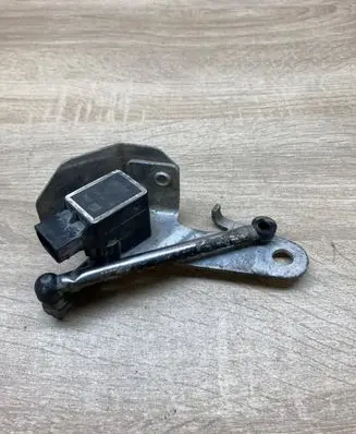 BMW 5 E60 E61 Headlight/headlamp level sensor 6778809