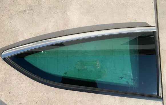 Opel Astra J Rear side window 13349374