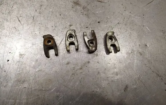Renault Laguna III Fuel Injector clamp holder 