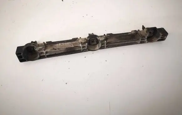 Tesla Model S Front bumper mounting bracket 100369300C