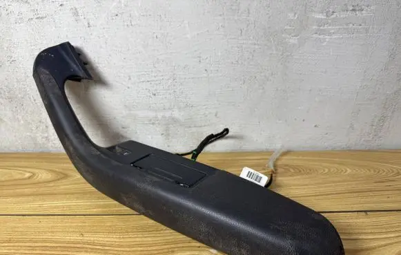 Audi A6 S6 C6 4F Rear door handle trim 4F0868394