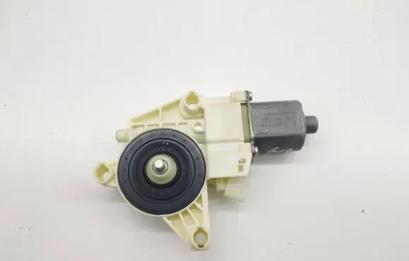 Mercedes-Benz B W246 W242 Front door window regulator motor A2469065200 933866101