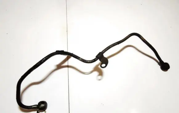 Toyota Avensis T220 Fuel line pipe