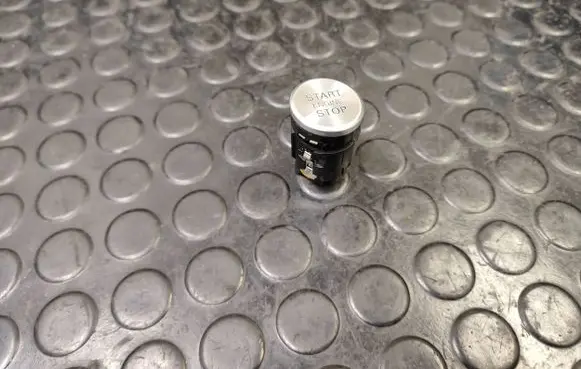 Engine start stop button switch