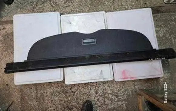 Toyota Avensis T270 Parcel shelf load cover 