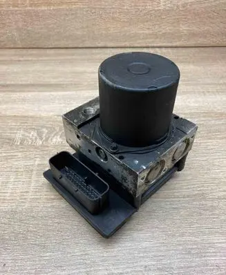BMW 5 E60 E61 ABS Pump 6768550 0265236020