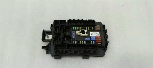 Tesla Model S Fuse module 103440900B