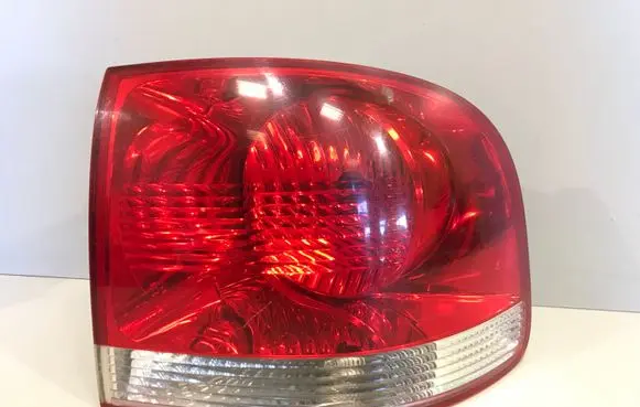 Volkswagen Touareg I Rear/tail lights 28258002