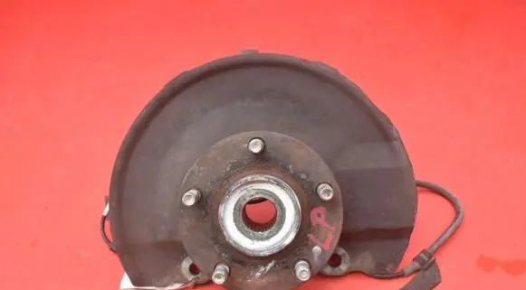 Peugeot 4007 Front wheel hub spindle knuckle