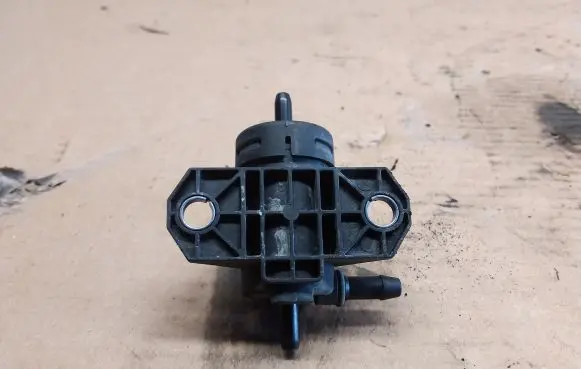 Citroen C3 Vacuum valve 9688124580