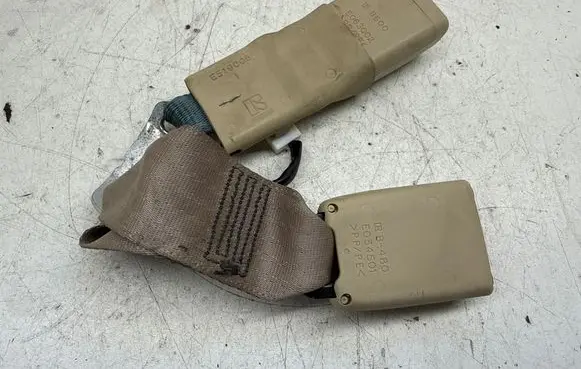 Lexus GS 300 350 430 450H Front seatbelt buckle E034501 B480