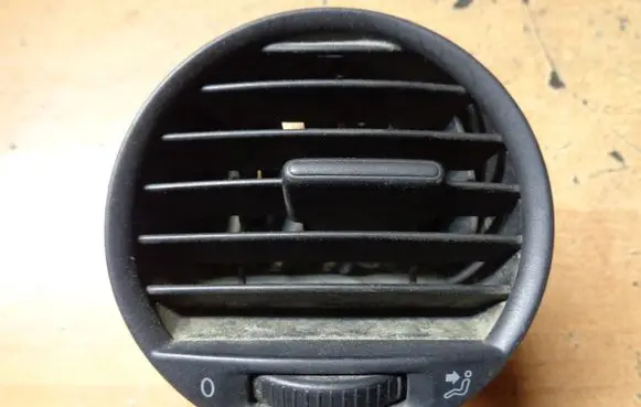 Volkswagen Caddy Dashboard side air vent grill/cover trim 2K0819703B