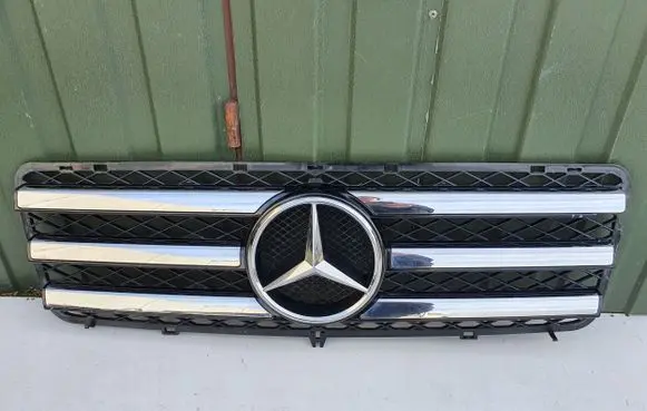 Mercedes-Benz G W463 2nd Gen Front bumper upper radiator grill w467