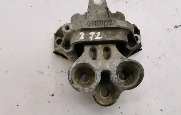 Opel Mokka Gearbox mount 95128777