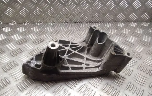 Audi A2 Engine mounting bracket 045199207