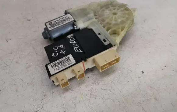 Citroen C4 I Front door window regulator motor 9681576080