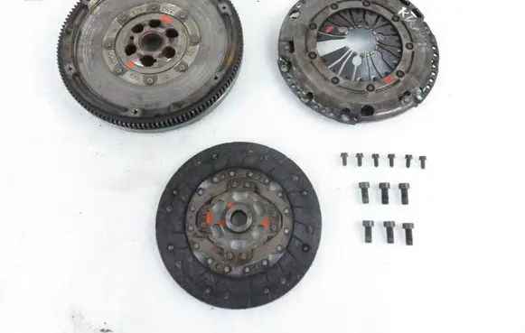 Volkswagen PASSAT B6 Dual mass flywheel 2294001982 2289000299 1864001694