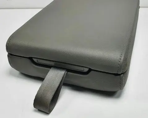 Jeep Grand Cherokee (WK) Rear seat armrest 