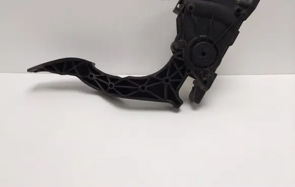 Ford Fusion Accelerator throttle pedal 6PV00856702 4S619F836AA