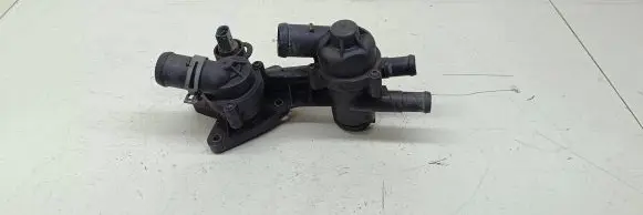 Volkswagen PASSAT B6 Other engine bay part 03C121026