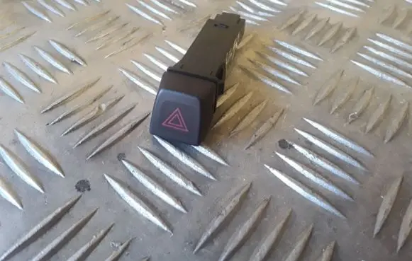 Volvo V50 Hazard light switch 30739296
