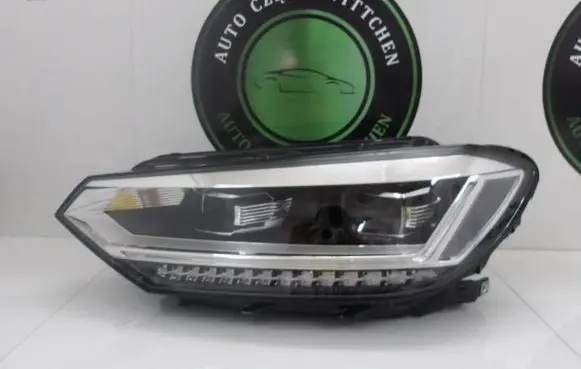 Volkswagen Touran III Headlight/headlamp 5TB941081B