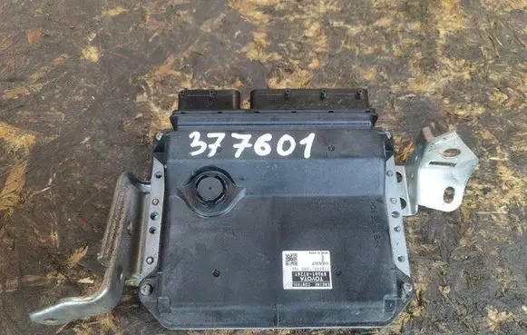 Toyota Prius (XW30) Engine control unit/module 8966147261