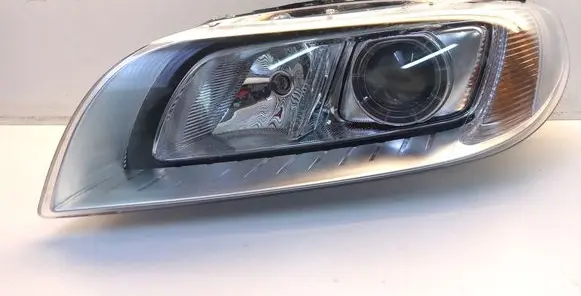 Volvo V70 Headlight/headlamp 31420013