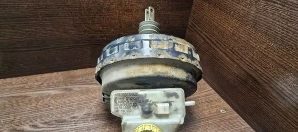 Volkswagen Transporter - Caravelle T4 Vacuum air tank 7D0612101A