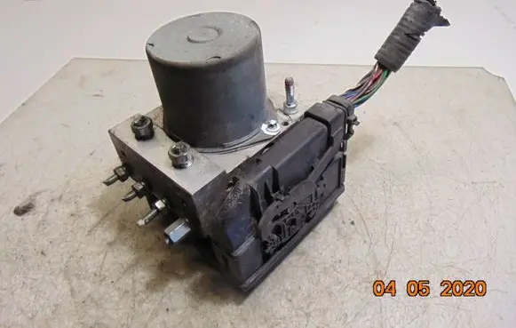 Toyota Avensis T270 ABS Pump 4454005071 0265950749